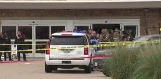 2 injured in shooting inside Kroger in Cypress