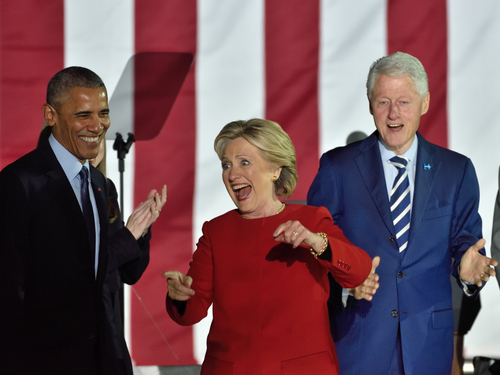 Barack Obama, Hillary Clinton, Bill Clinton at an event.